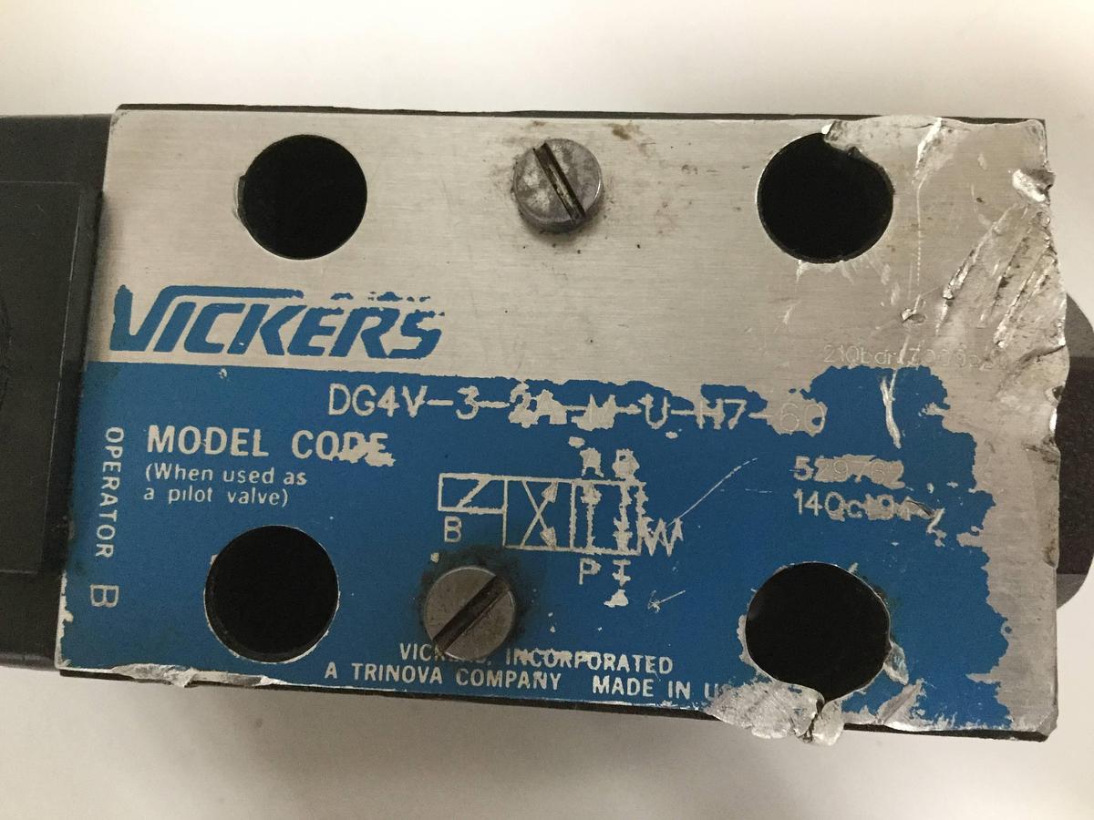 Used VICKERS Valve DG4V-3-2A-M-U-H7-60 Used