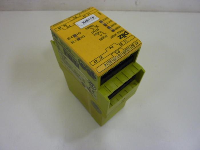 Used PILZ Safety Relay PNOZXV2P0.5/24VDC2N/O2N/OFLX #56413
