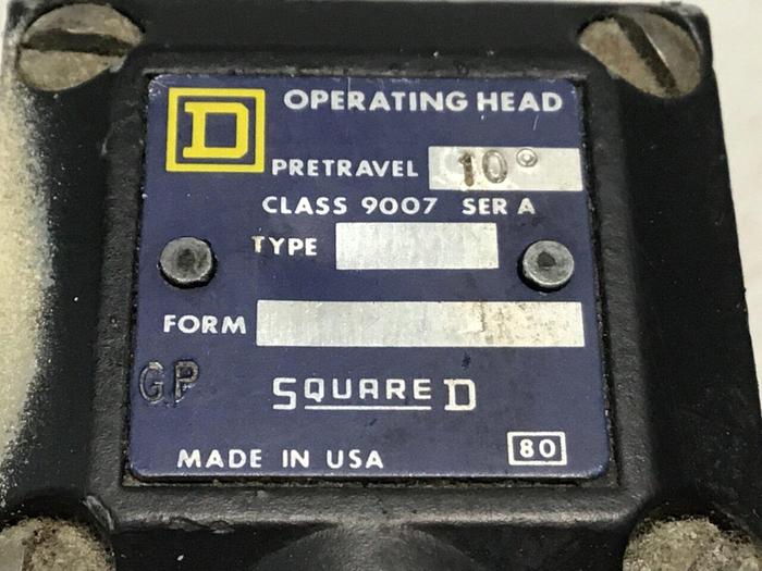 Used SQUARE D Limit Switch 9007-AEQ2724 #122135