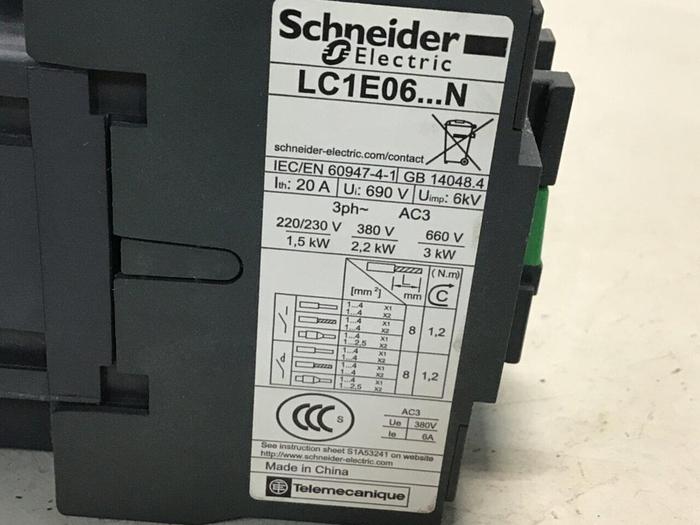 Used SCHNEIDER ELECTRIC Contactor LC1E0610 #117125