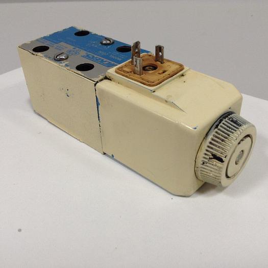 Used VICKERS Solenoid Valve DG4V32AMUHL760 Used