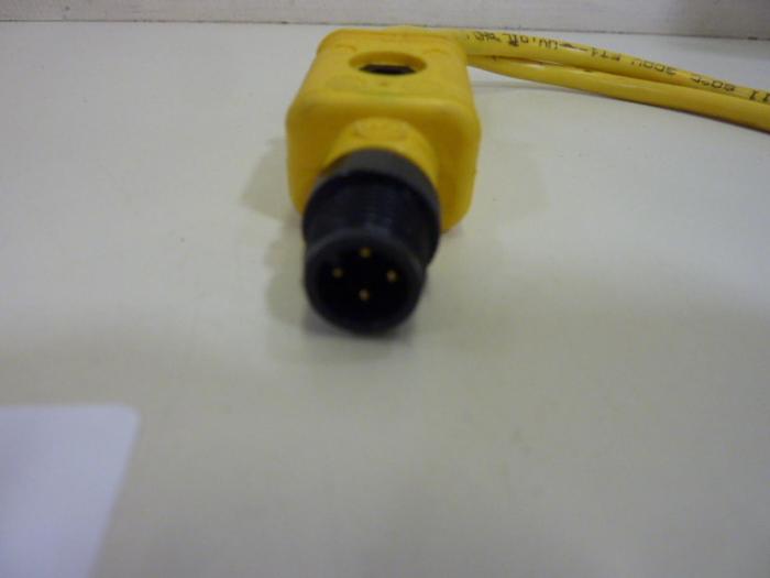 Used ALLEN BRADLEY Photoswitch & Cable 879D-F4ACDM-0M3 SER B #55396