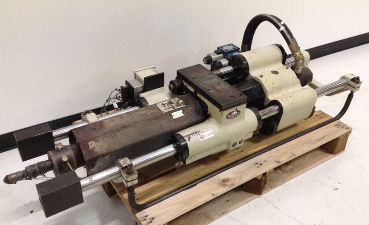Used CINCINNATI MILACRON 2.27 Oz Injection Unit VS33-28MM USED 