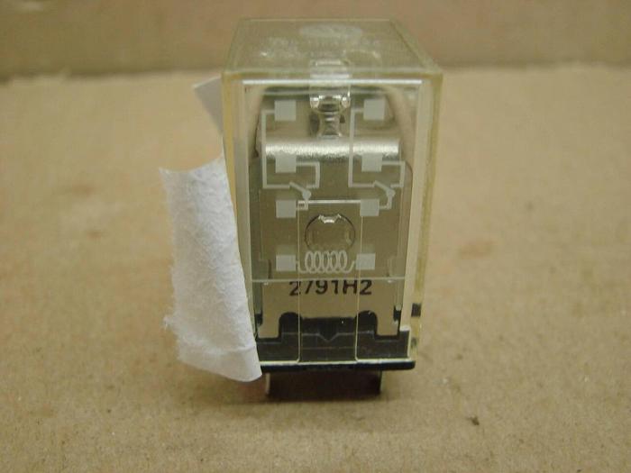 Used ALLEN BRADLEY Relay 700-HF272 SER B #13715