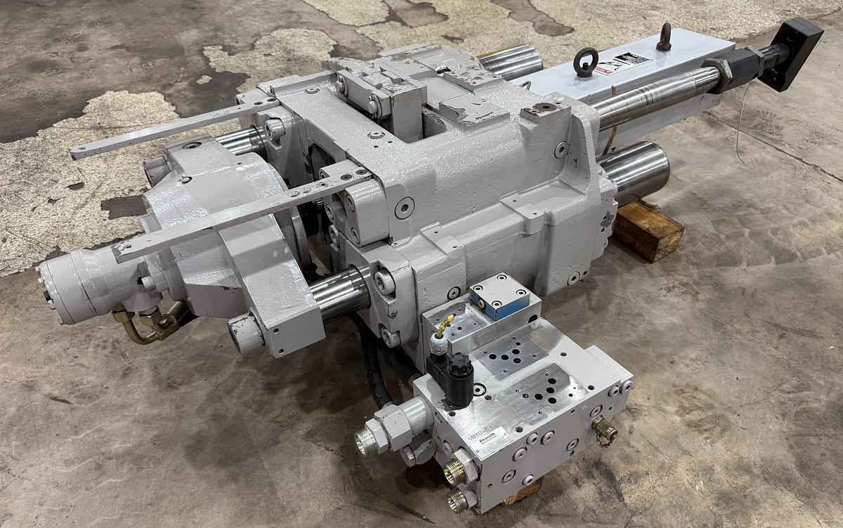 Used ENGEL ES650H/330V/200TL INJECTION UNIT