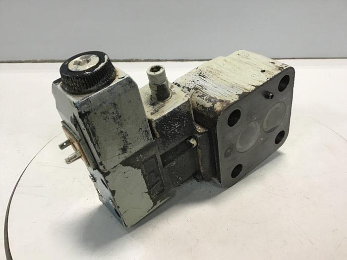 Used VICKERS Valve CG5060AFMUH7110 #137928