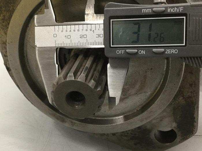 Used BRUENINGHAUS HYDROMATIK Hydraulic Pump LA10VO71FE1D/31RPSC12K04-SO762 Used