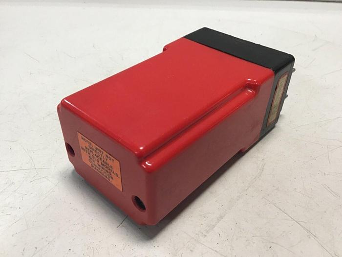 Used RED LION CONTROLS Pulse Rate Converter Relay PRA1-1021 #128314