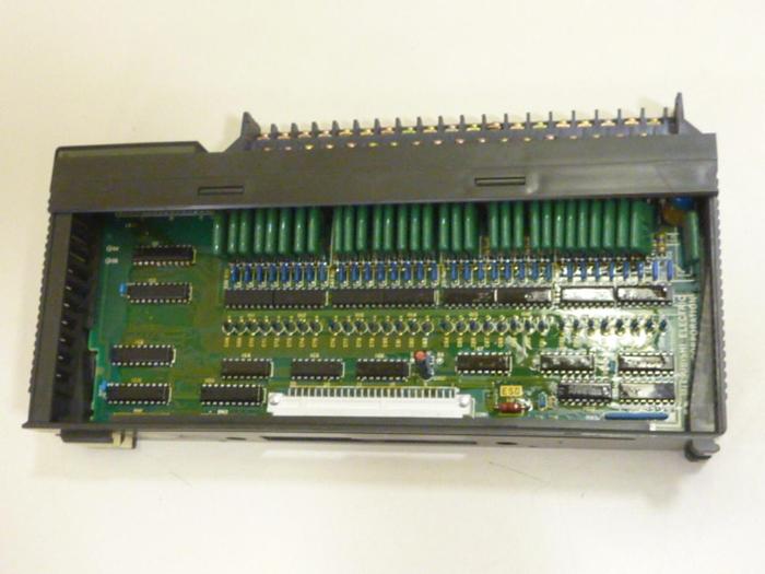 Used MITSUBISHI Programmable Controller AX11 #67037
