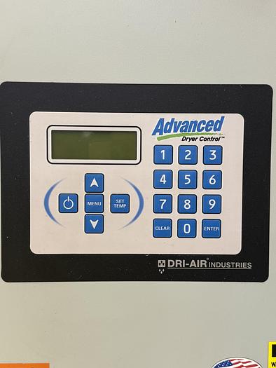 Used DRI AIR INDUSTRIES Dryer & Hopper HP4-X100 FM USED