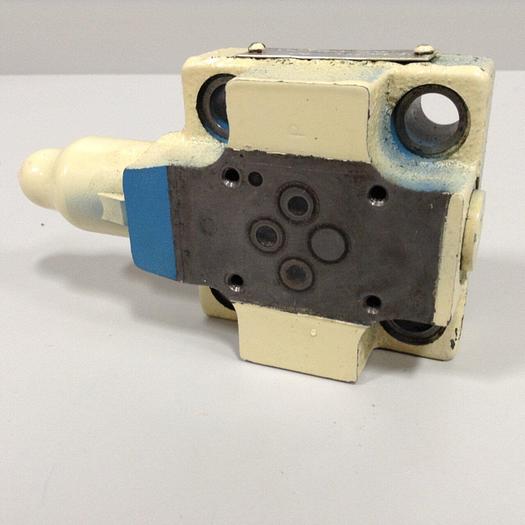 Used VICKERS Hydraulic Valve CVCS25C1S2W24510AP10 #89831