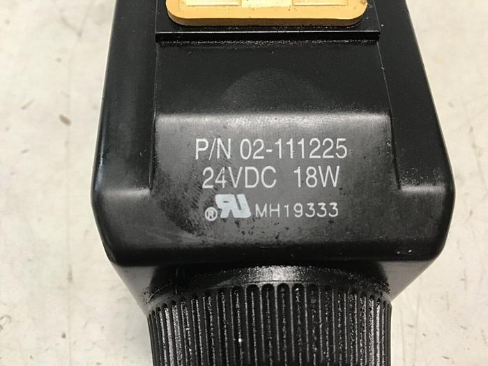 Used VICKERS Valve DG4V-3-6C-M-U-HL7-60-EN594 Used