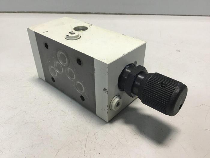 Used VICKERS Pressure Reducing Valve DGMX2-5-PP-FH-B-30J-EN38 #128594