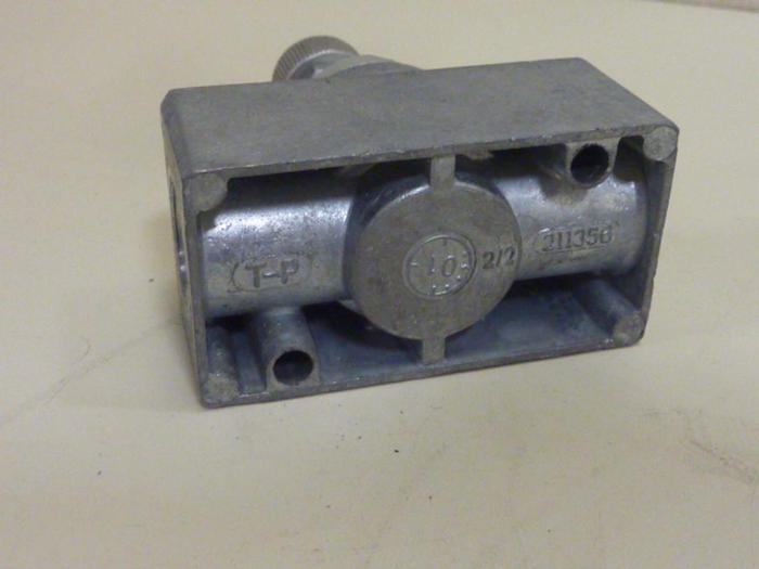 Used FESTO One-Way Flow Control Valve GR-3/8B #66172