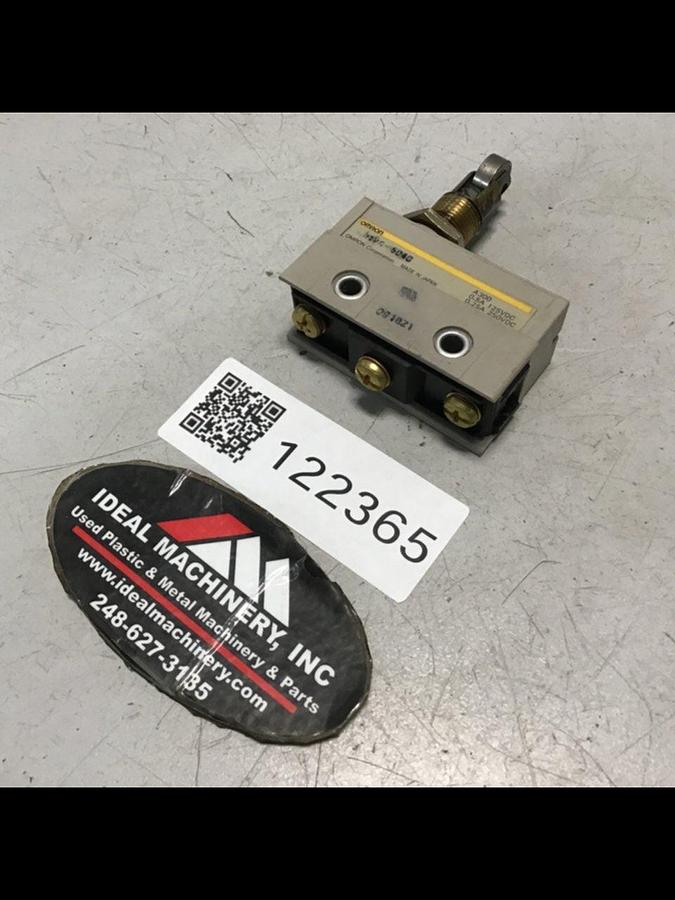 Used OMRON Limit Switch D4MC-5040 USED