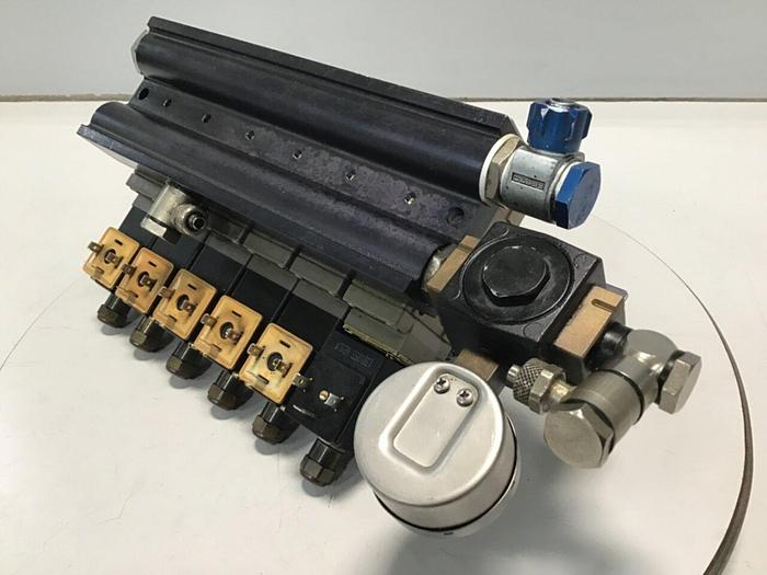 Used BURKERT Solenoid Valves & Manifold 413-G-06-0-B Used #116037
