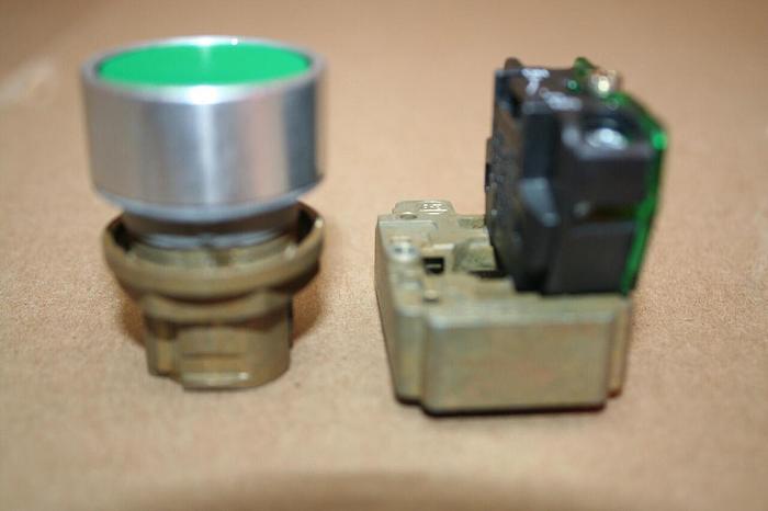 ALLEN BRADLEY Flush Push Button 800EM-F32LX10 GREEN #19331