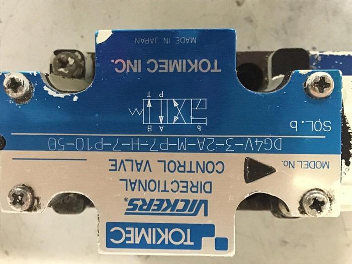 Used VICKERS Directional Control Valve DG4V32AMP7H7P1050 #138090