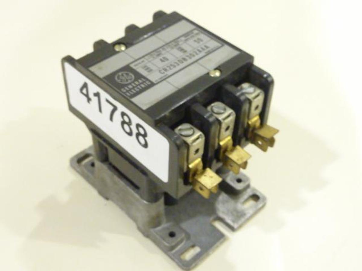 Used GENERAL ELECTRIC / GE Contactor CR253DB302AAA Used