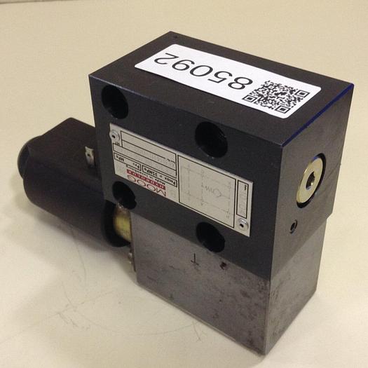 Used MOOG Valve CCE30C1RE06SORC #85092