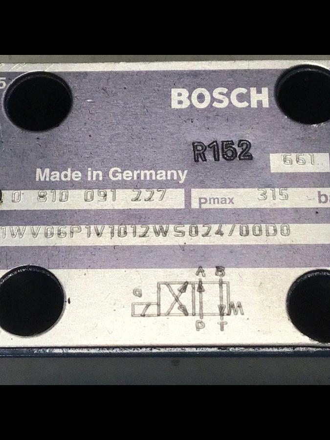 Used BOSCH Directional Valve 0 810 091 227 Used