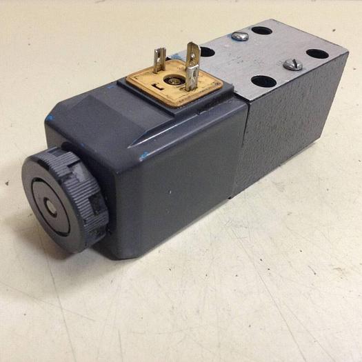 Used VICKERS Valves DG4V-3-2AL-M-U-HL7-60 #89145