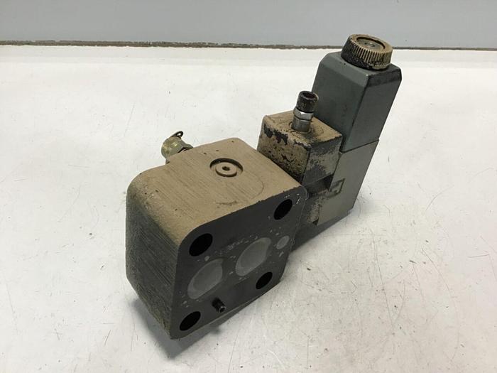 Used VICKERS Valve CG5060AFMUHL7110 #134281