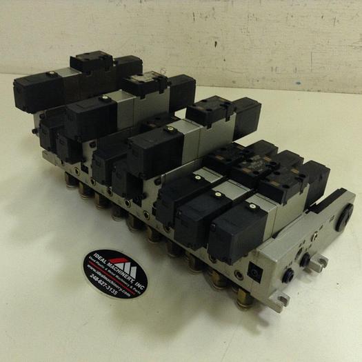 Used SMC Solenoid Valves w/ Manifold Assembly NVFS2600-5FZ #76618