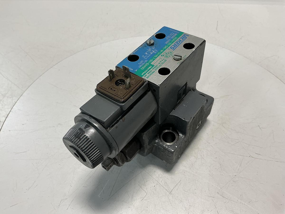 Used VICKERS DG4V-3S-2AL-M-U-HL7-60-EN490