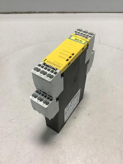 Used SIEMENS Relay Module 3TK2821-2CB30 #138544