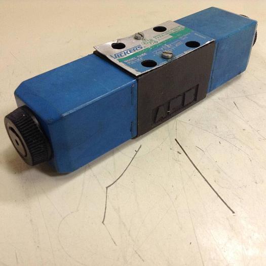 Used VICKERS Valve DG4V-3S-33C-M-U-H5-60 #87682