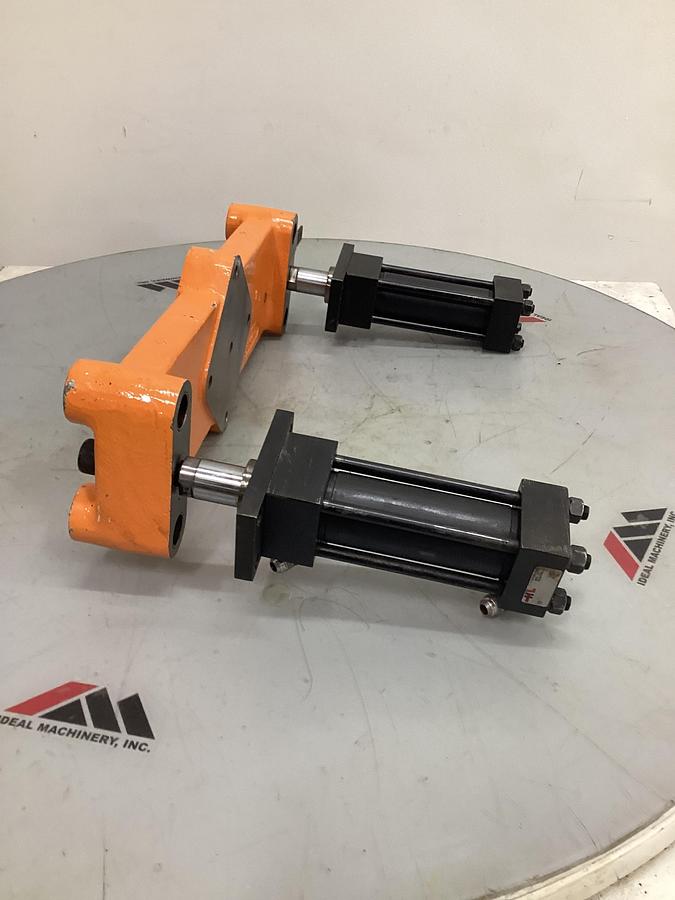 Used CINCINNATI MILACRON 5038041