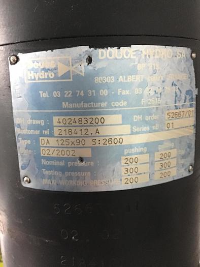 Used DOUCE HYDRO Traversing Cylinder DA 125X90 S:2600 Used 142912