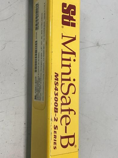 Used STI Light Curtain Transmitter MS4332BX #127530