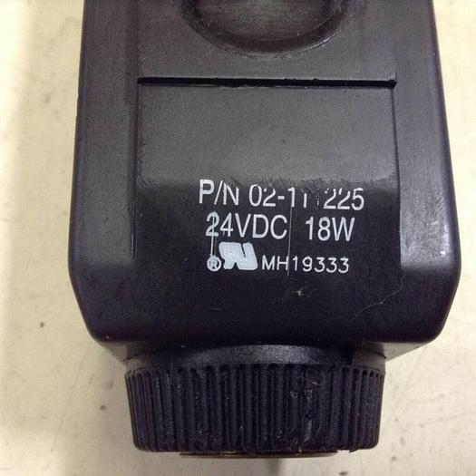 Used VICKERS Valve DG4V-3-6C-M-U-HL7-60-EN594 Used