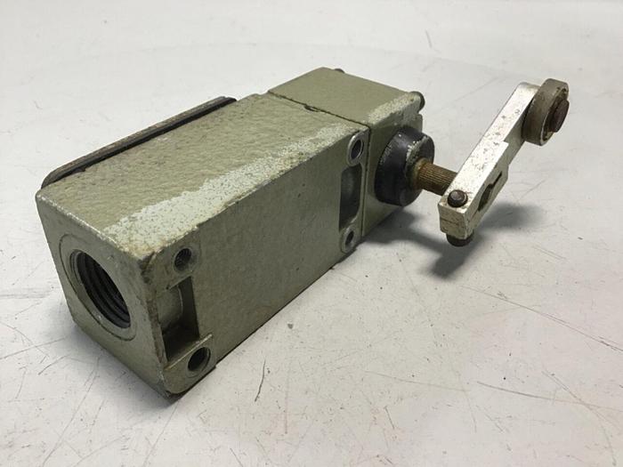 Used TELEMECANIQUE Lox-Switch C2JK05 #121841