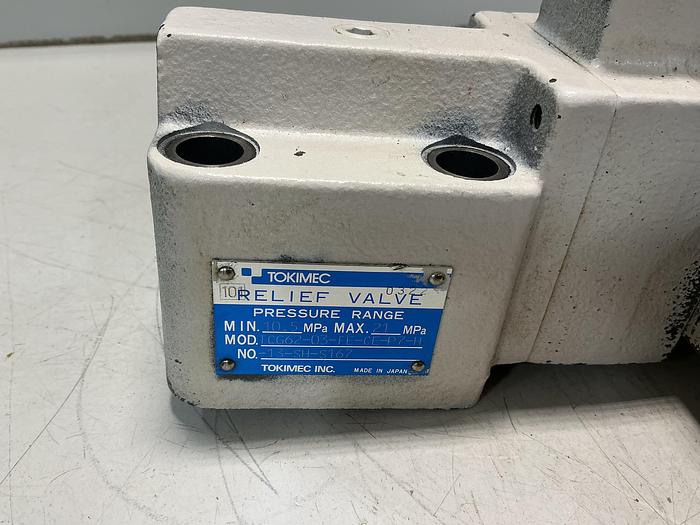 Used TOKIMEC DG4VS-3-0C-M-P7-H-7-P12-52