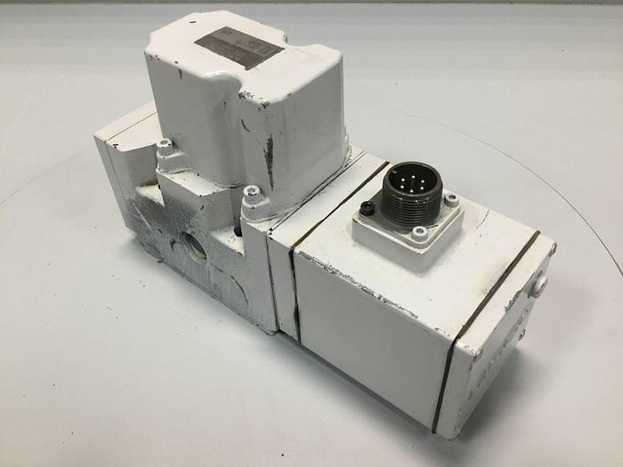 Used MOOG Servo Valve J661-335 Used