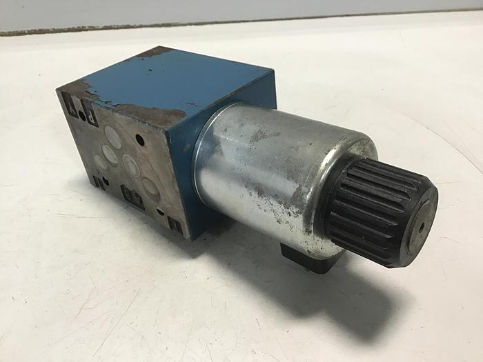 Used BOSCH 0 811 403 017 Valve Used #142037