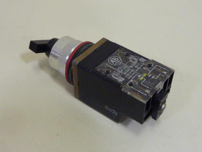 Used ALLEN BRADLEY Selector Switch 800MR-HX5B SER A #54521