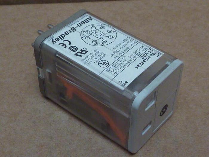 Used ALLEN BRADLEY Relay 700-HA32Z24 SER C #27583