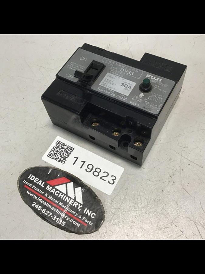 Used FUJI ELECTRIC 30 Amp Circuit Breaker DV33-30 USED