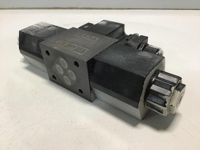 Used YUKEN Directional Valve DSG-01-3C40-D24-5018 #111761