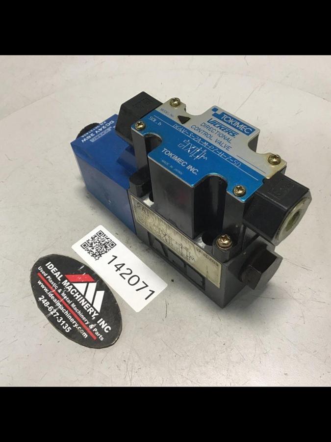 Used VICKERS Directional Control Valve DG4V-3-2A-M-P7-H-7-50 Used