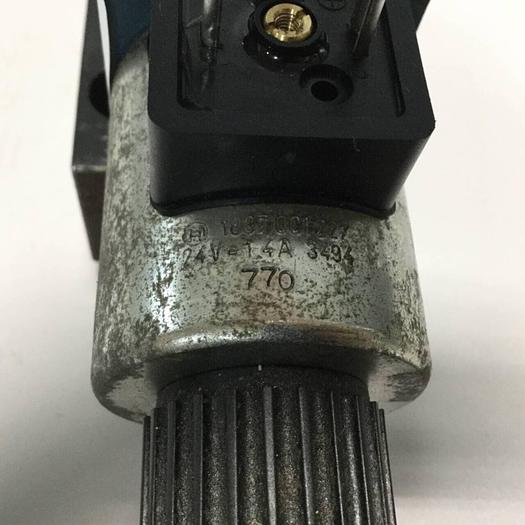 Used BOSCH Directional Valve 0 810 091 227 #97543
