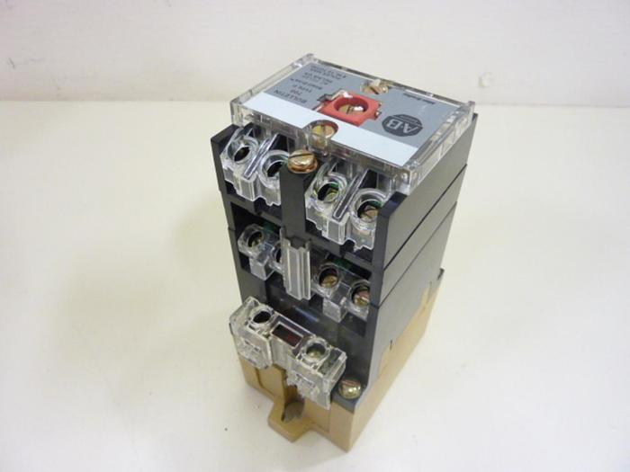 Used ALLEN BRADLEY AC Relay 700-P400A1 SER D #45860