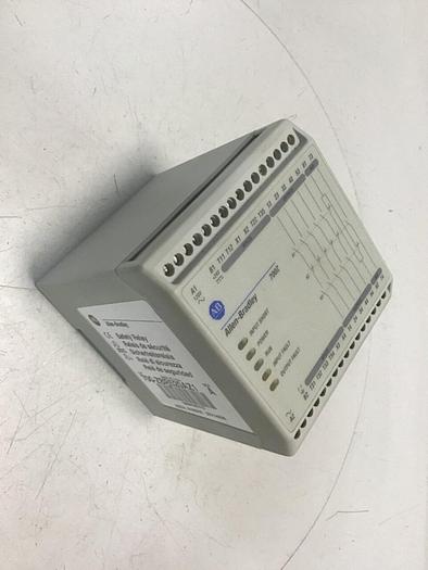 Used ALLEN BRADLEY Safety Relay 700-ZBR520AZ1 SER A #48334
