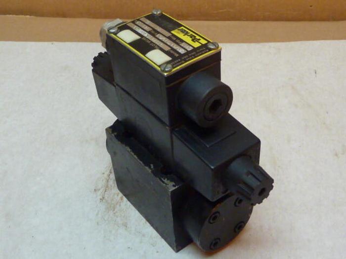 Used PARKER Pilot Valve D31VW1C456VY40 #33859