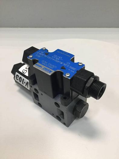 Used TOKYO KEIKI Directional Control Valve DG4VC-3-2AL-M-LAPS2-H-7-PC1-54-JA100-7P #96969