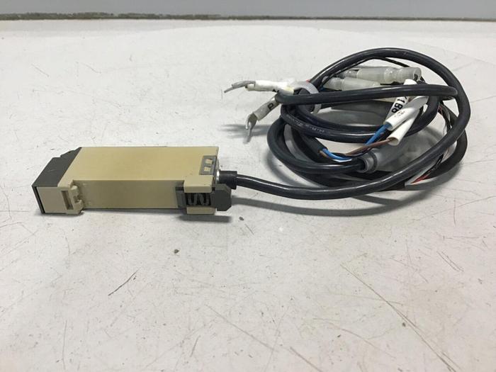 Used OMRON Photoelectric Sensor E3X-NH11 #128495
